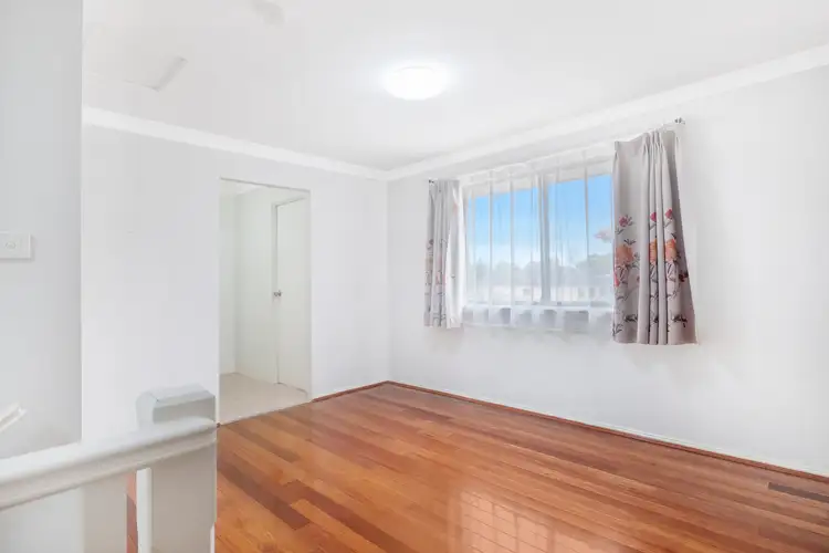1/16A Balmoral Crescent