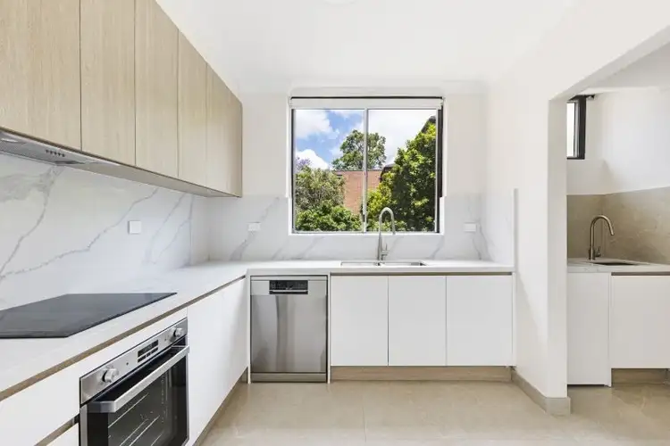 56/62 Grosvenor Crescent