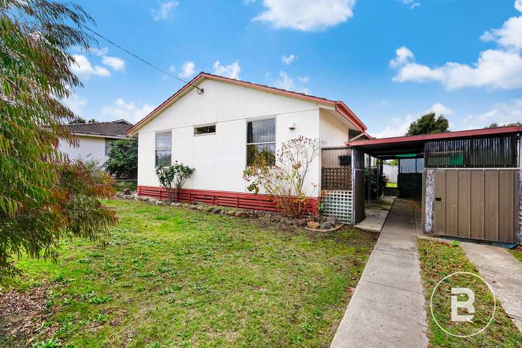 19 Tatyoon Road, Ararat VIC 3377