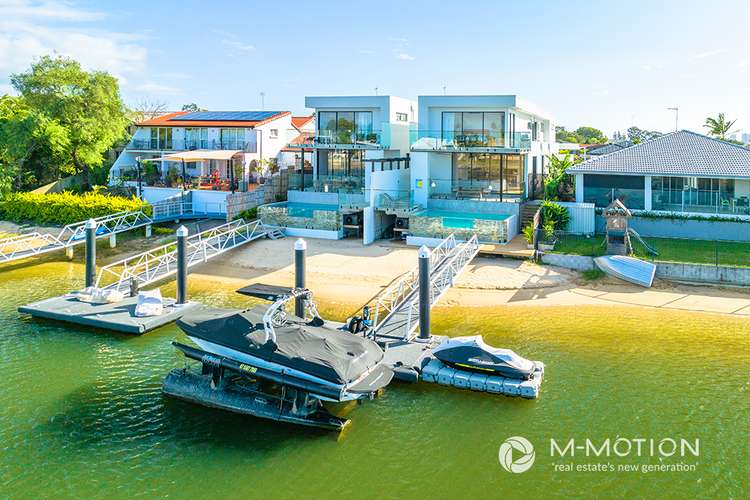 11/A Yunga Court, Broadbeach Waters QLD 4218