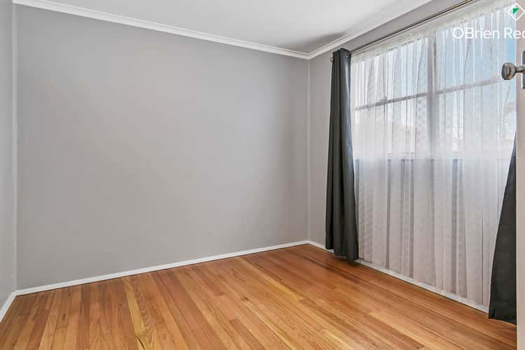 Fifth view of Homely house listing, 2 Hoop Court, Frankston North VIC 3200