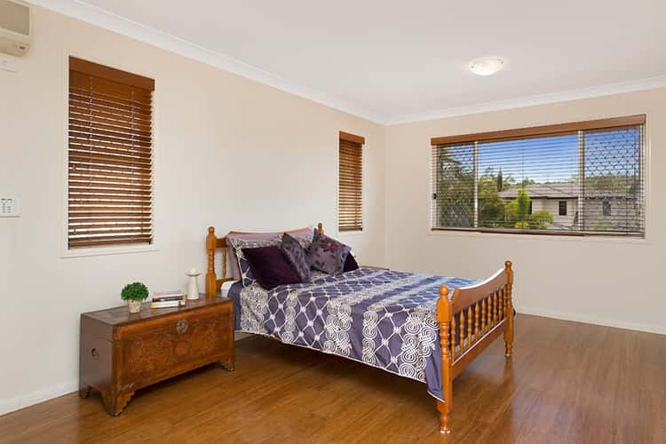 Fifth view of Homely house listing, 8 Highbury Close, Carindale QLD 4152