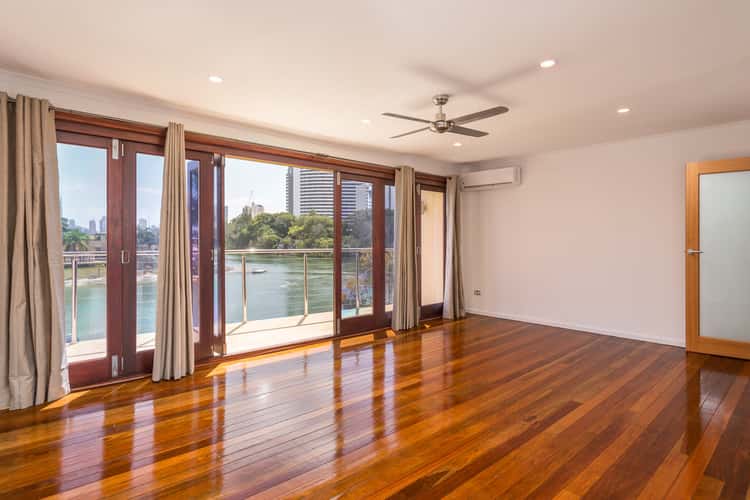 Fourth view of Homely unit listing, 3/23 Hooker Boulevard, Broadbeach Waters QLD 4218