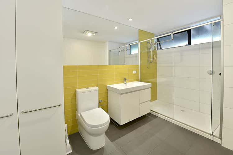 Third view of Homely apartment listing, 2/767 Sydney Road, Coburg VIC 3058