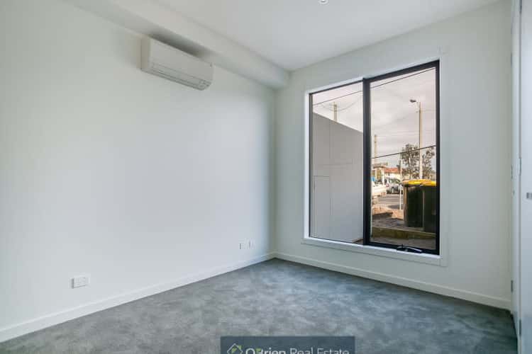 Third view of Homely townhouse listing, 1/421 Station Street, Bonbeach VIC 3196