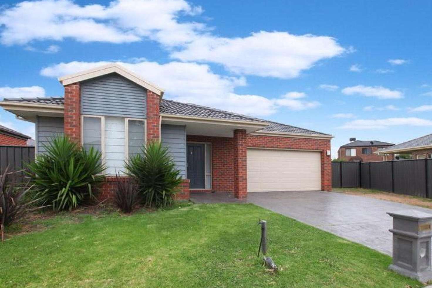 Main view of Homely house listing, 4 Rosleigh Drive, Craigieburn VIC 3064