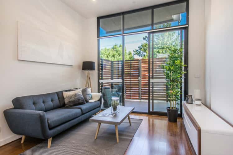 Third view of Homely apartment listing, 01/314 Pascoe Vale Road, Essendon VIC 3040