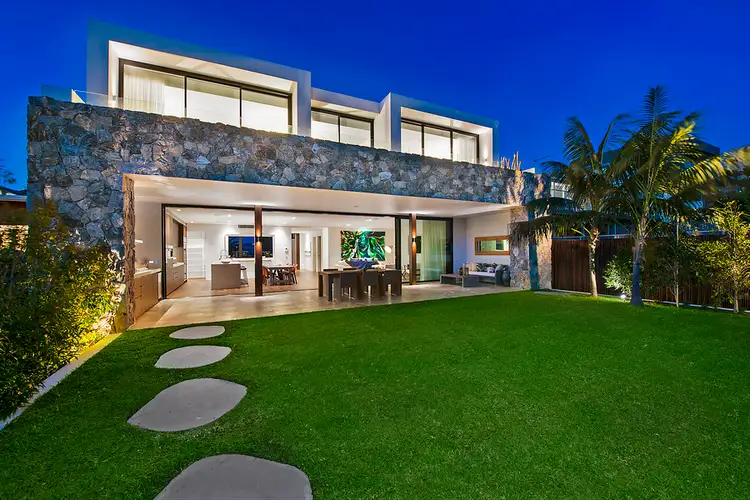 17 Pitt Road, North Curl Curl NSW 2099