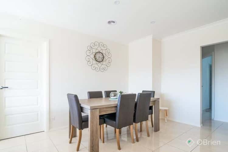 Fourth view of Homely house listing, 10 Featherbrook Circuit, Cranbourne North VIC 3977