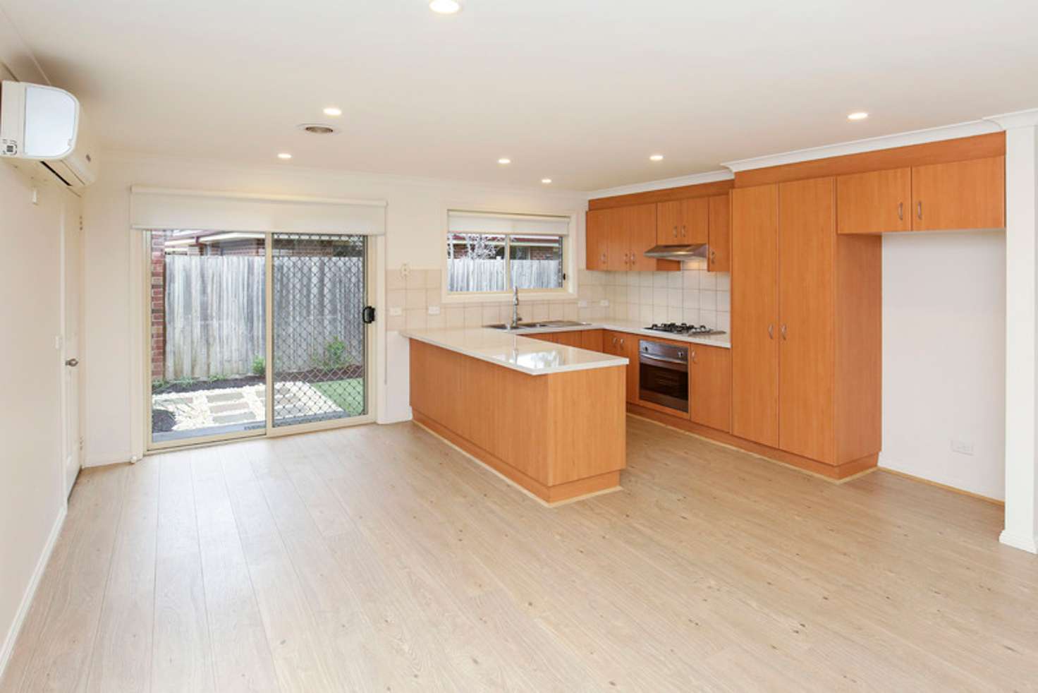 Main view of Homely unit listing, 3/5-7 Newton Street, Thomastown VIC 3074