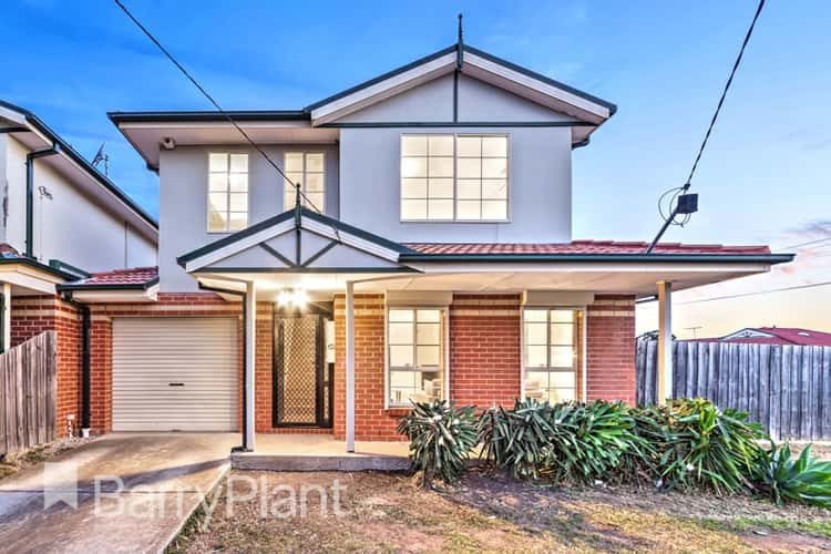 Main view of Homely townhouse listing, 2/24 Bailey Street, St Albans VIC 3021