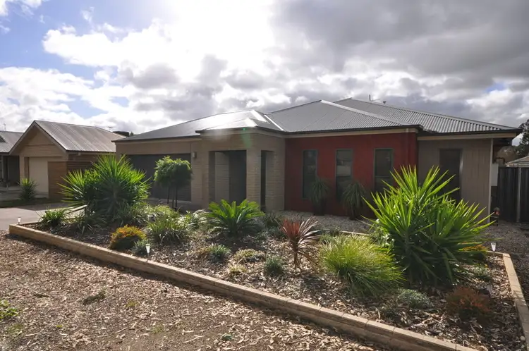 105 Huon Street