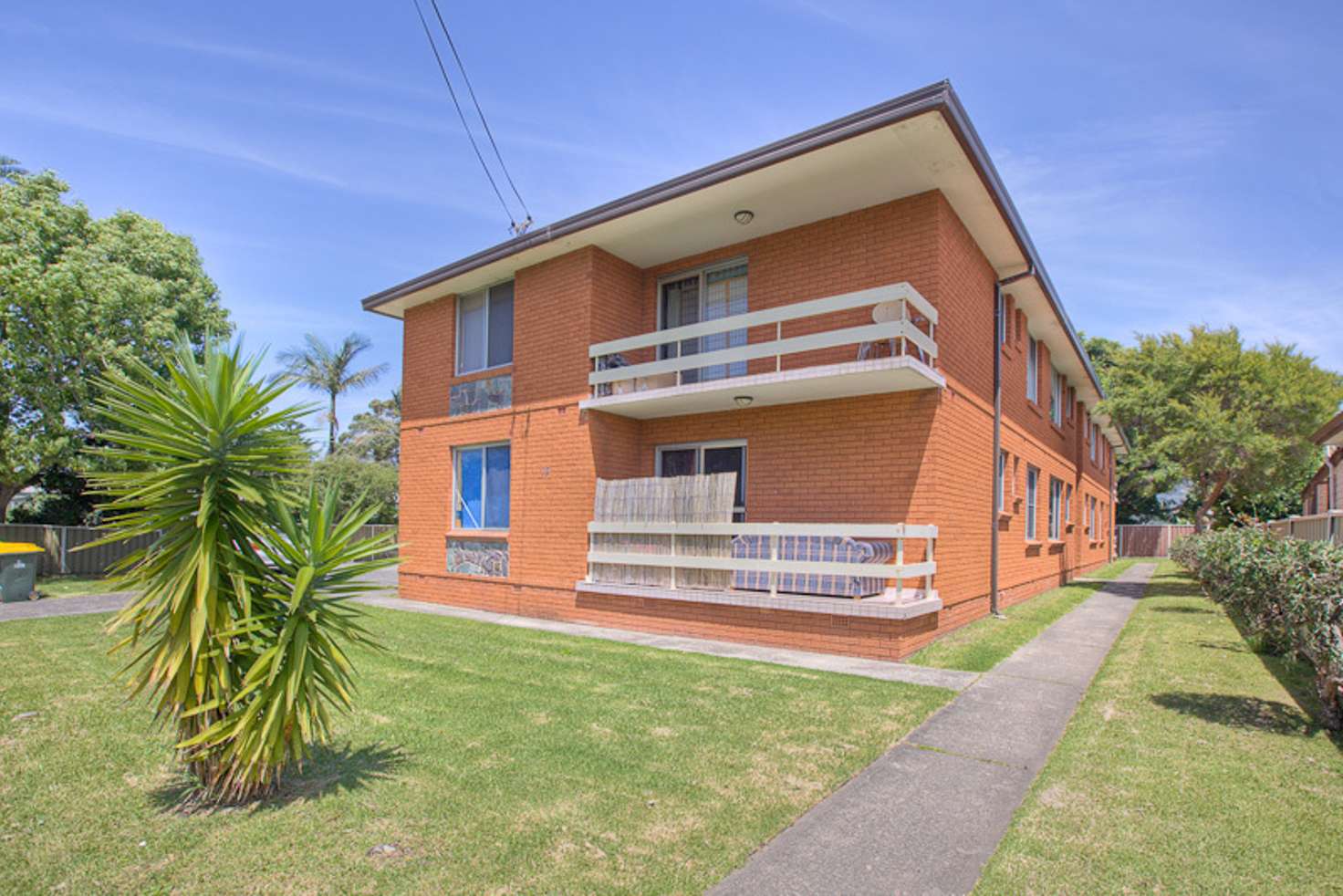 Main view of Homely unit listing, 2/18 Byron Street, Bellambi NSW 2518