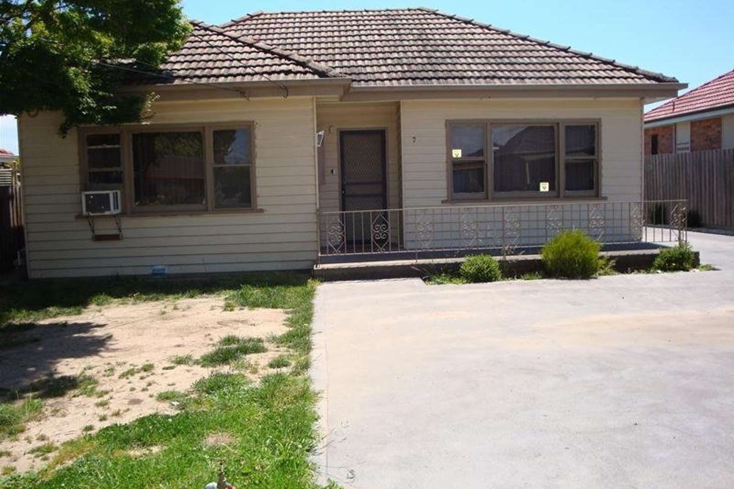 Main view of Homely unit listing, 1/7 Edna Street, Thomastown VIC 3074