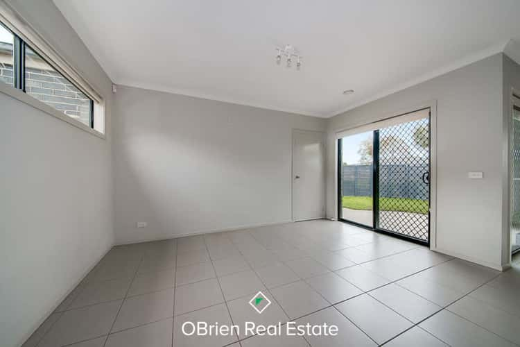 Fifth view of Homely house listing, 21 Sierra Walk, Cranbourne North VIC 3977