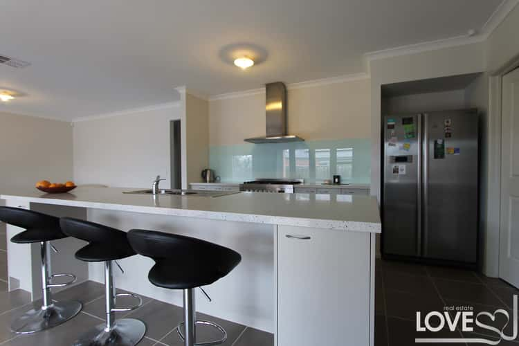 Fifth view of Homely house listing, 9 Zieria Drive, South Morang VIC 3752