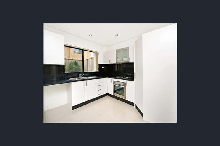 Third view of Homely townhouse listing, 2/31 New Orleans Crescent, Maroubra NSW 2035