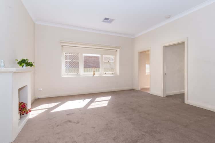 Fifth view of Homely house listing, 571 Olive Street, Albury NSW 2640