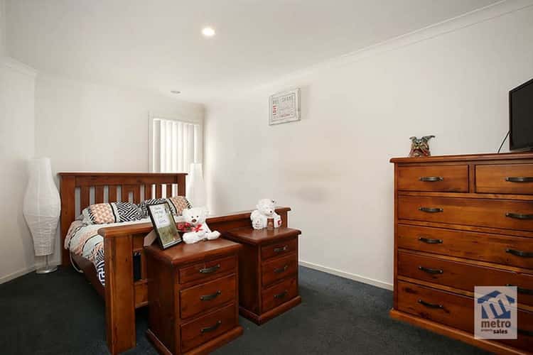 Fifth view of Homely house listing, 3 Glenvista Road, Pakenham VIC 3810