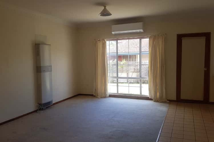 Third view of Homely unit listing, 2/406 McLennan Street, Albury NSW 2640