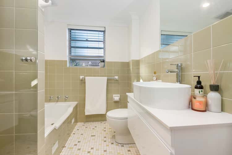 Fifth view of Homely apartment listing, 3/68A West Street, Balgowlah NSW 2093