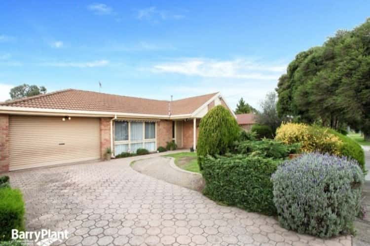 Second view of Homely house listing, 8 Banbury Crescent, Craigieburn VIC 3064