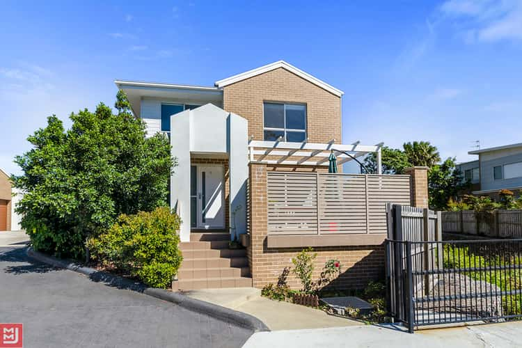 Main view of Homely townhouse listing, 1/267 Rothery Street, Corrimal NSW 2518