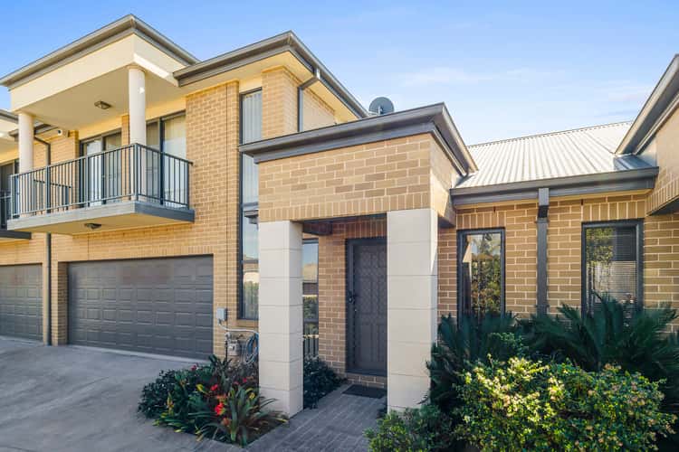 Main view of Homely townhouse listing, 2/11 Park Road, Bellambi NSW 2518