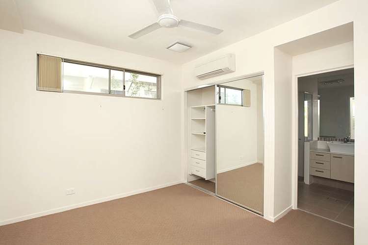 Fifth view of Homely unit listing, 4/74 Durham Street, St Lucia QLD 4067
