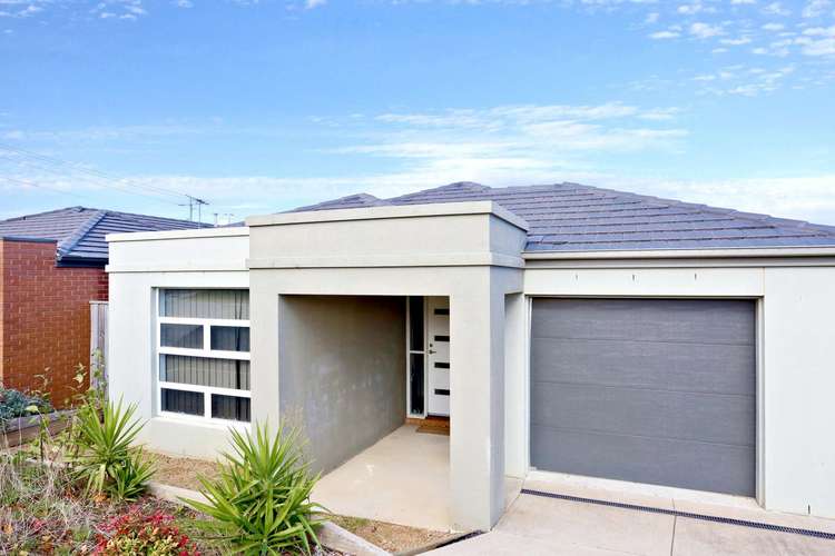 Main view of Homely house listing, 32 Kimberley Grove, Pakenham VIC 3810