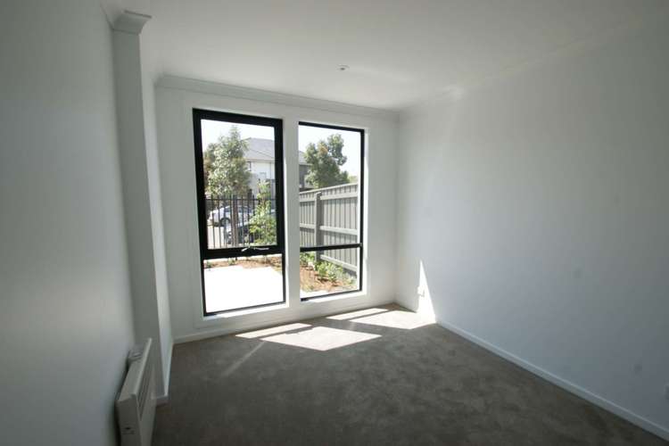 Second view of Homely townhouse listing, 27 Ulmara Parkway, Maidstone VIC 3012