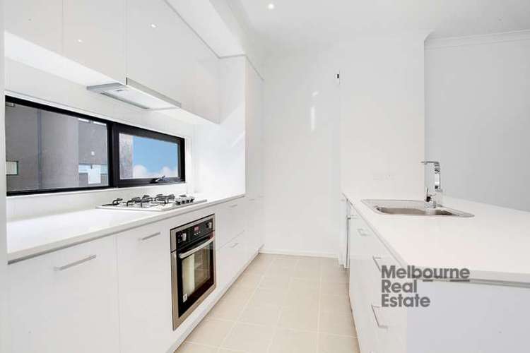 Main view of Homely townhouse listing, 14 Kiln Walk, Maidstone VIC 3012