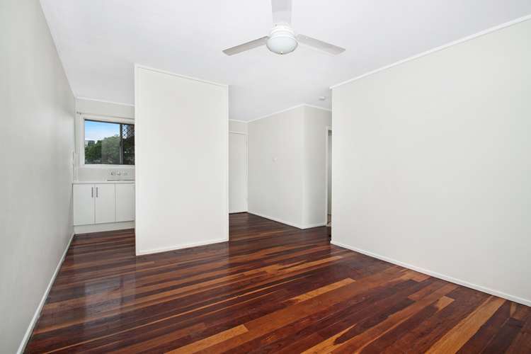 Second view of Homely unit listing, 2/73 Bell Street, Kangaroo Point QLD 4169