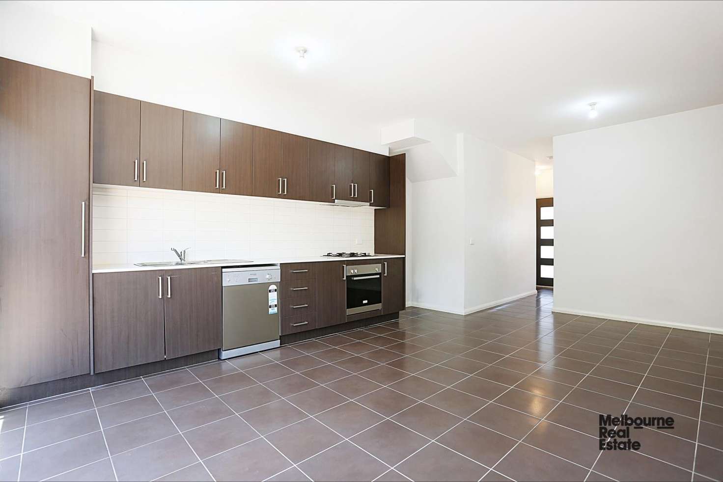 Main view of Homely townhouse listing, 2/627 Pascoe Vale Road, Oak Park VIC 3046