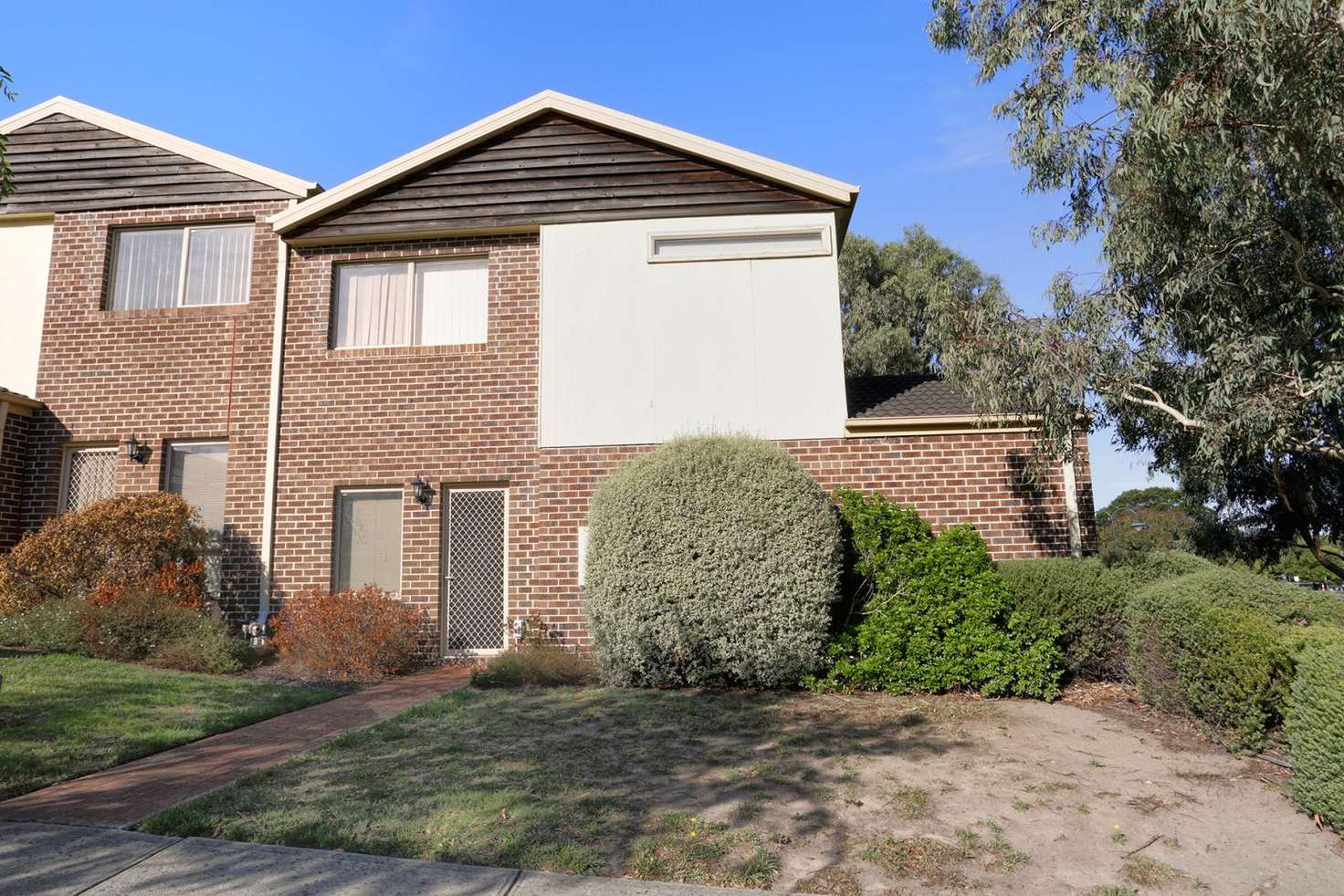 Main view of Homely townhouse listing, 1/52-54 Shinners Avenue, Berwick VIC 3806