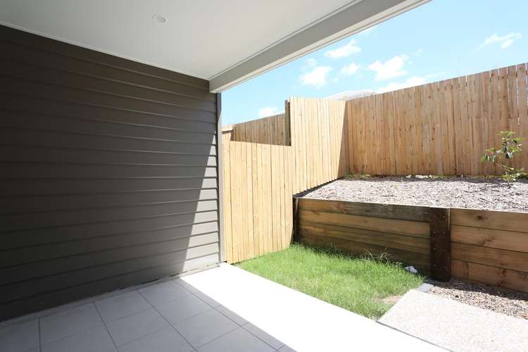 Fifth view of Homely semiDetached listing, 1/20 Isla Street, Park Ridge QLD 4125