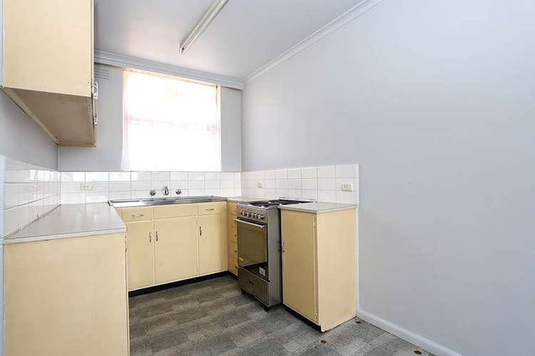Second view of Homely flat listing, 10/118 Holmes Rd, Moonee Ponds VIC 3039