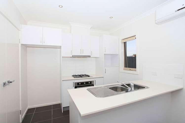 Fourth view of Homely townhouse listing, 8/29 Ardsley Circuit, Craigieburn VIC 3064