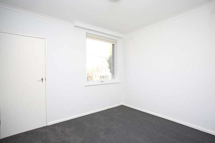 Third view of Homely apartment listing, 6/6 Beach Avenue, Elwood VIC 3184