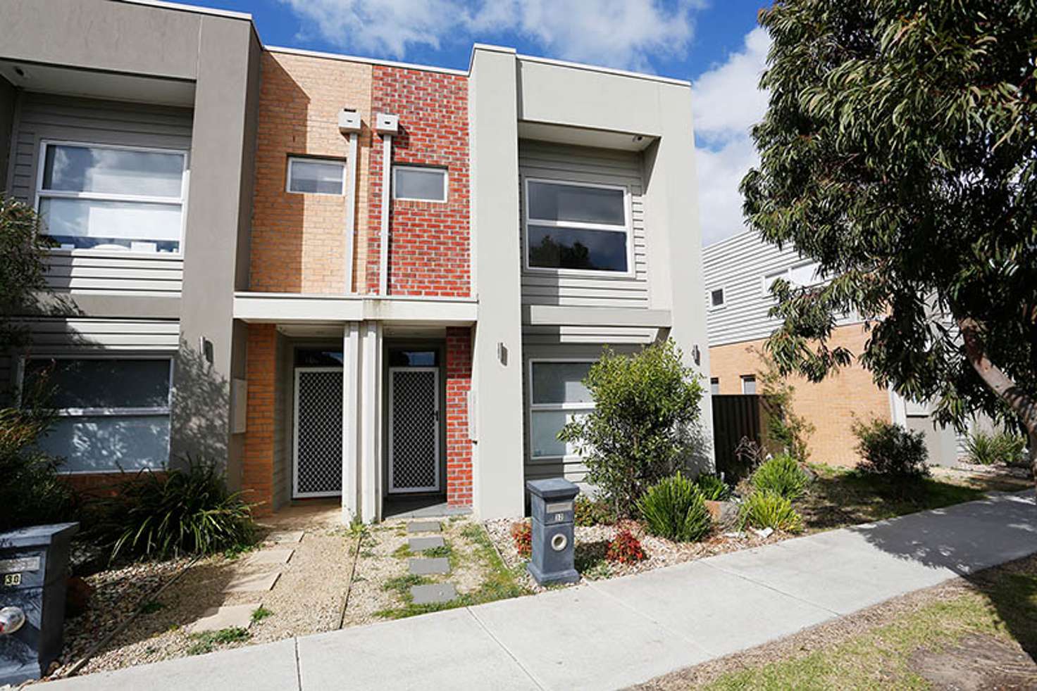 Main view of Homely townhouse listing, 32 Little Windrock Avenue, Craigieburn VIC 3064