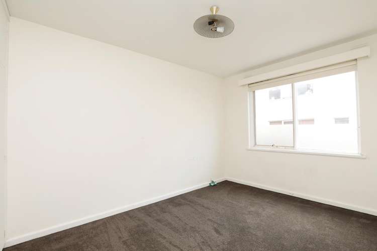 Third view of Homely apartment listing, 02/19 Elphin Grove, Hawthorn VIC 3122