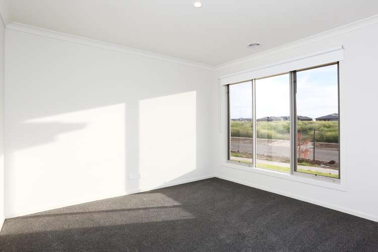 Second view of Homely house listing, 4 Wavertree Crescent, Werribee VIC 3030