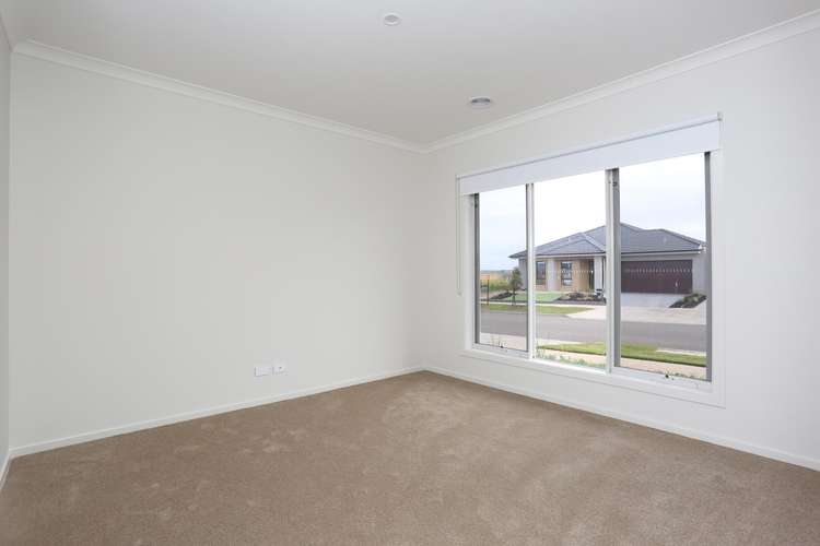 Fourth view of Homely house listing, 5 Overland Chase, Werribee VIC 3030