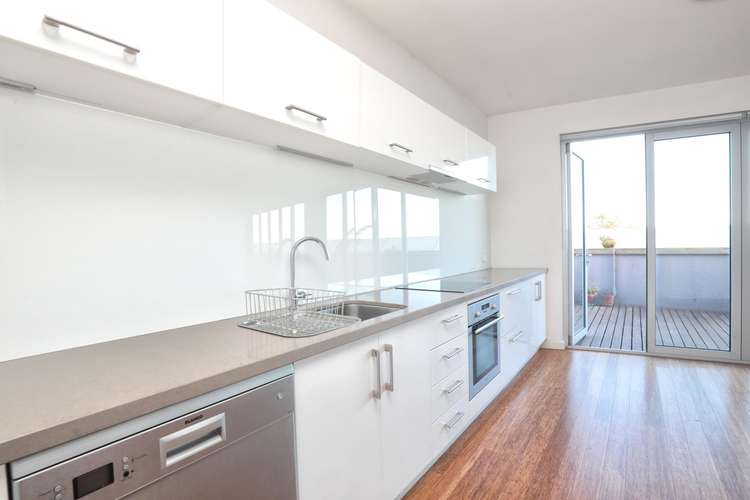 Second view of Homely apartment listing, 18/44 Waterloo Crescent, St Kilda VIC 3182