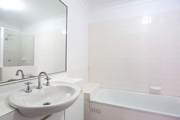 Fifth view of Homely unit listing, 21/22-26 Warren Street, St Lucia QLD 4067