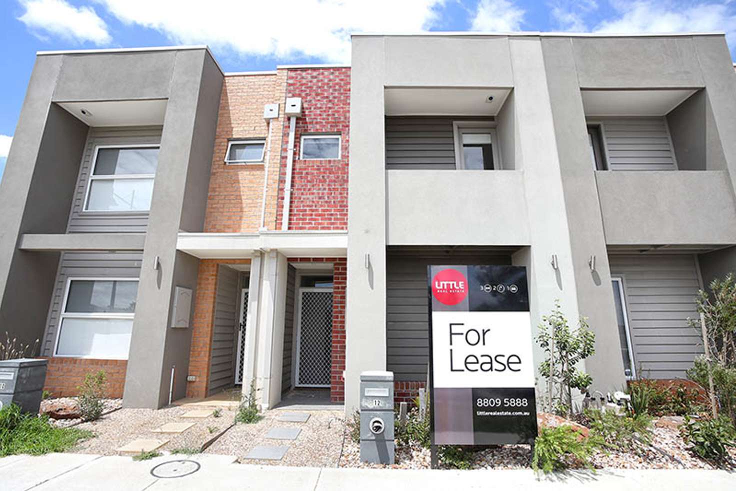 Main view of Homely townhouse listing, 12 Little Windrock Avenue, Craigieburn VIC 3064