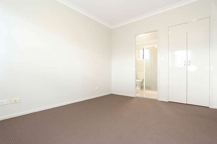 Fifth view of Homely unit listing, 2/84 Kent Street, Ascot QLD 4007