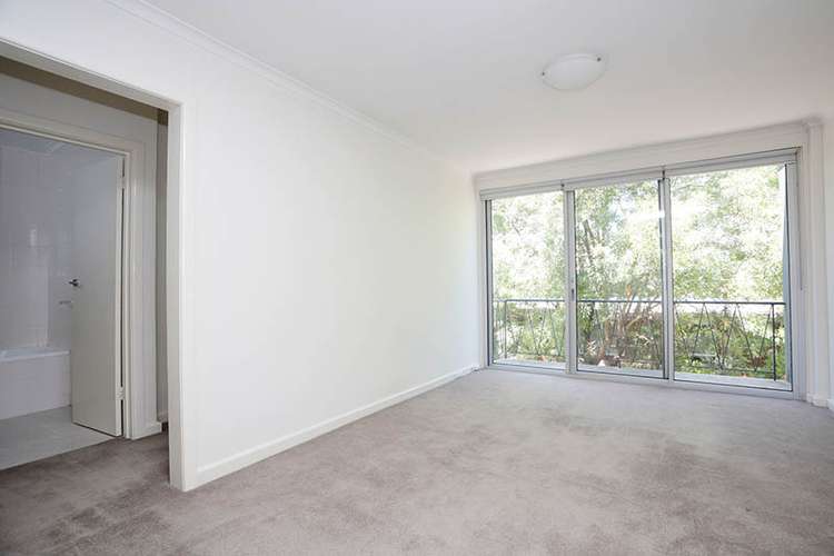 Fourth view of Homely apartment listing, 2/14 Stradbroke Avenue, Heidelberg VIC 3084