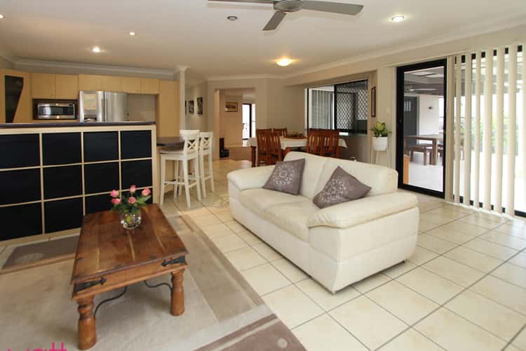 Second view of Homely house listing, 4 Warrego Crescent, Murrumba Downs QLD 4503