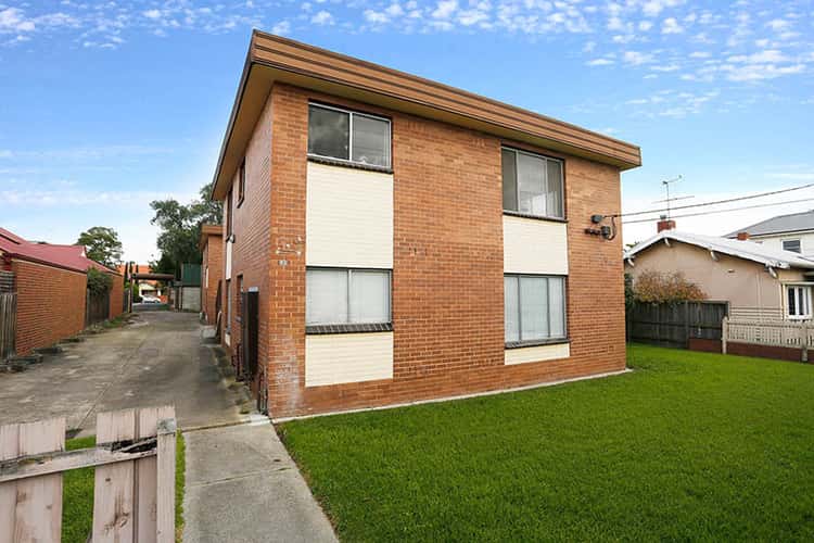 Main view of Homely unit listing, 1/107 McPherson Street, Essendon VIC 3040